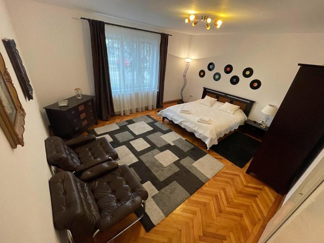 Crisan 40 Casa Muntean 100Mp 3Camere 3Paturi 1 Canapea 2 Dormitoare Parcare Timișoara Zewnętrze zdjęcie